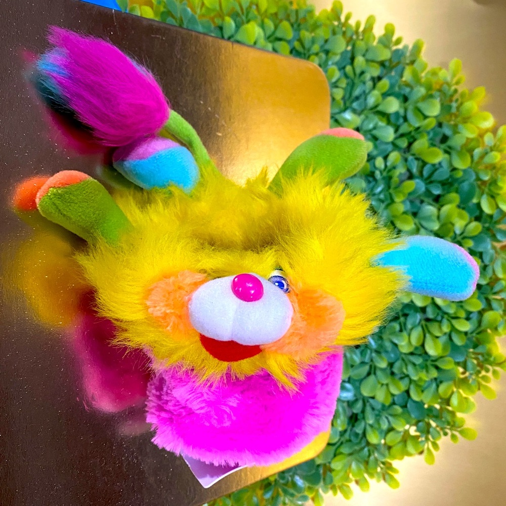 POPPLES VINTAGE 1986 PUFFLING POPPLES MINI SIZE CURL IT INSIDE TO REVEAL RIDDLE